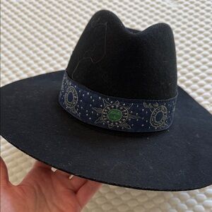 Lack Of Color Black Felt Wide-Brim Hat size small
